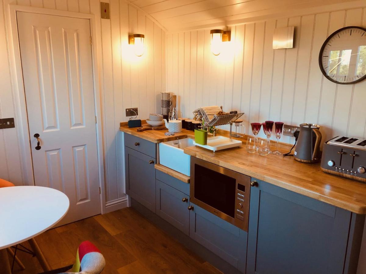 Herringfleet Somerleyton Meadows - The Hideaway Hut & Hot Tub المظهر الخارجي الصورة
