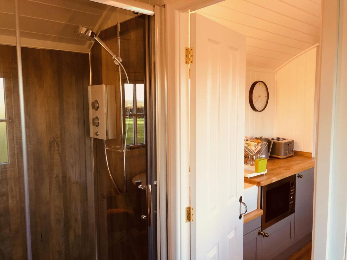 Herringfleet Somerleyton Meadows - The Hideaway Hut & Hot Tub المظهر الخارجي الصورة