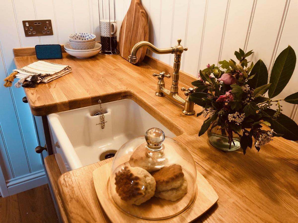 Herringfleet Somerleyton Meadows - The Hideaway Hut & Hot Tub المظهر الخارجي الصورة