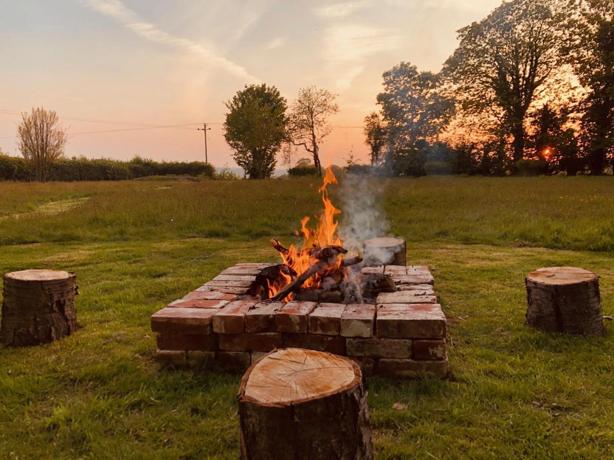 Herringfleet Somerleyton Meadows - The Hideaway Hut & Hot Tub المظهر الخارجي الصورة